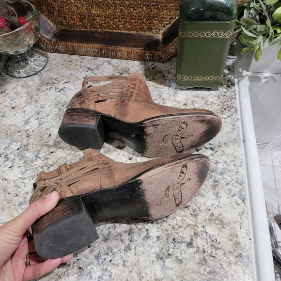 Freebird "Slate" belted booties - Picture 10 of 15